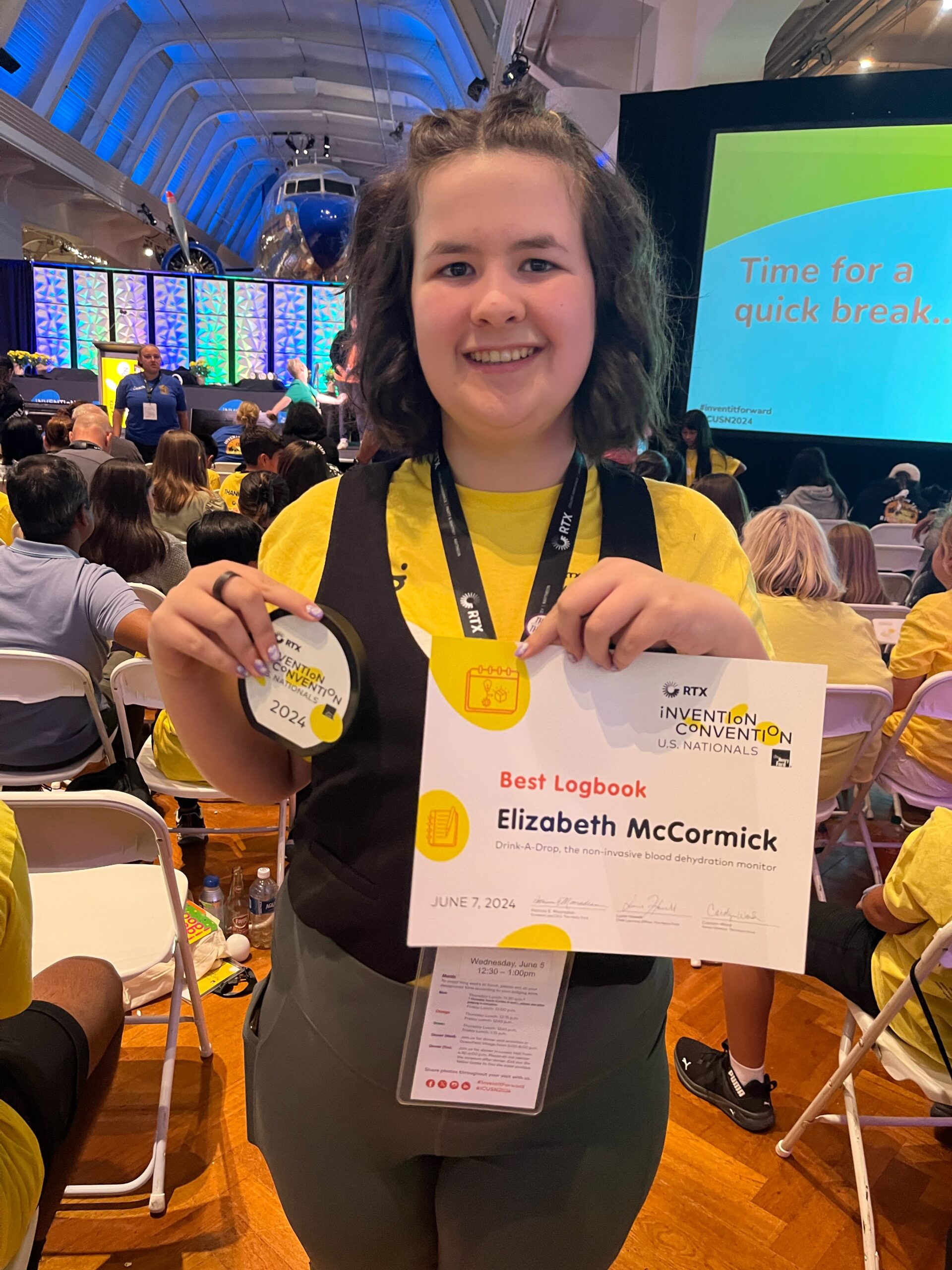 Elizabeth McCormick with Best Logbook certificate